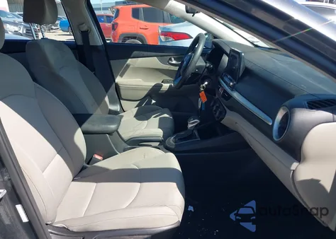 2020 Kia Forte Lxs из США, поврежденный, VIN 3KPF24AD6LE210790